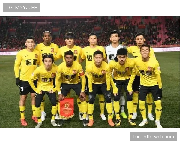 张琳芃高位逼抢撕开防线本赛季防守角色突出对比同位置后卫明显提升